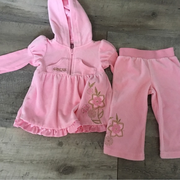 Guess 2 piece pink velour set - Picture 3 of 6